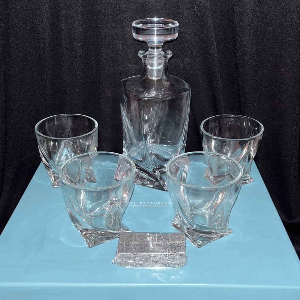 *NEW* Decanter Set